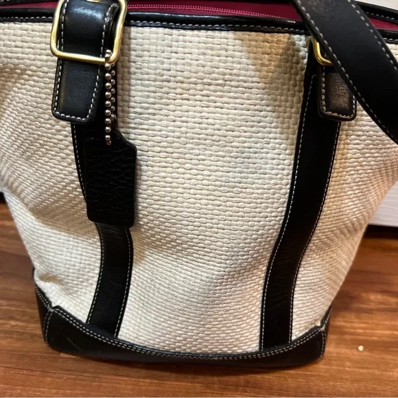 Coach Medium Tote - Picture 8 of 13